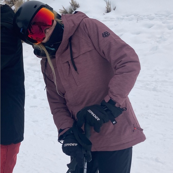 686 infiDRY Winter Ski Jacket (LIKE NEW) - Picture 10 of 10